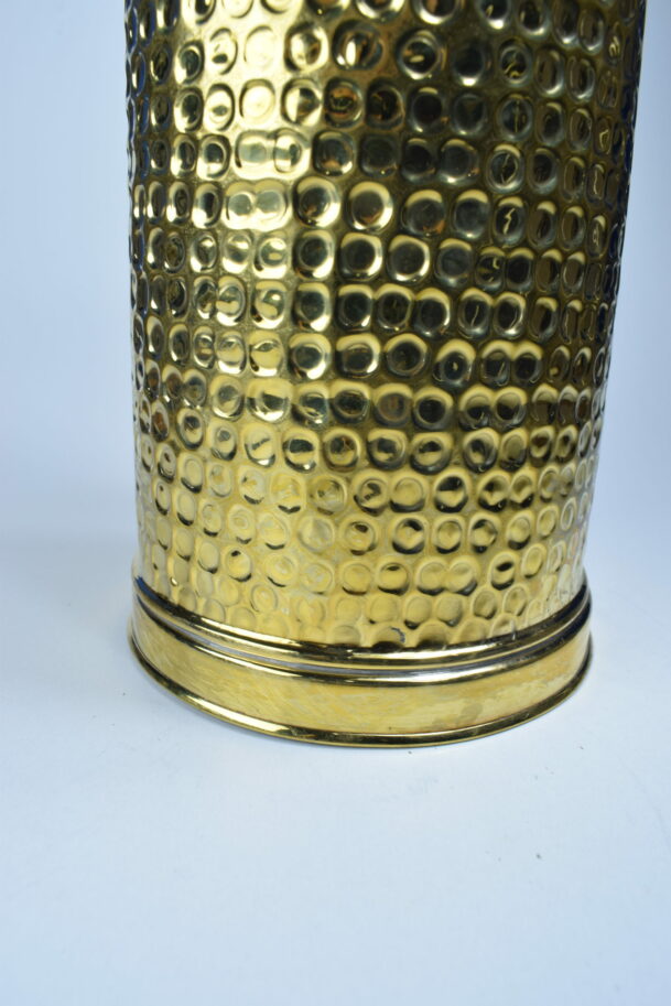 Brush holder in traditional hammered and carved brass