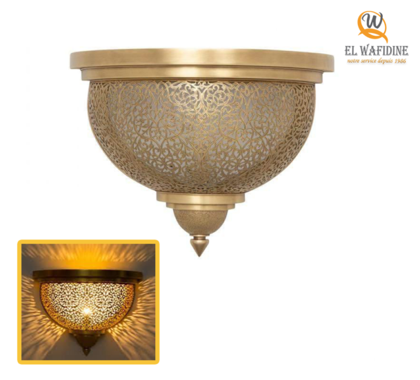Moroccan wall lamp in brass